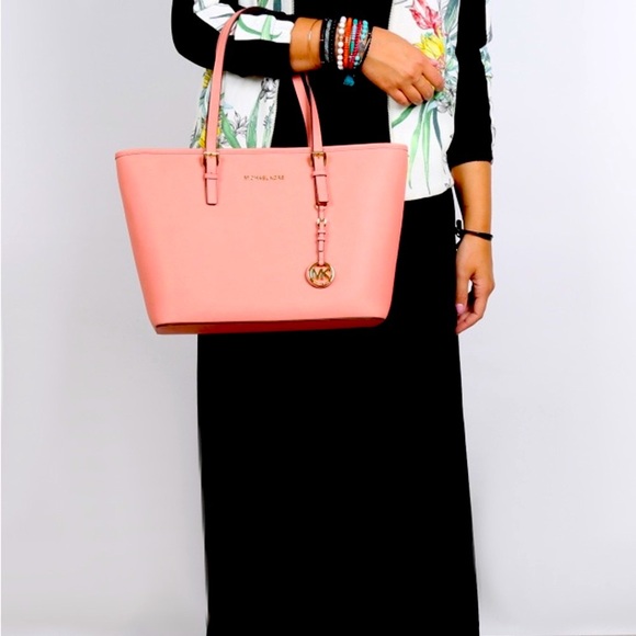 Sold - Picture 8 of 9